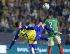 塞维利亚赢得关键胜利，稳固联赛前四(塞维利亚比赛时间)