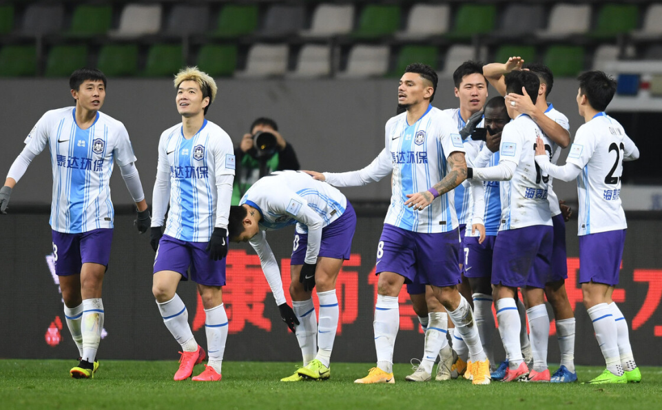 包含天津泰达不敌江苏苏宁，遭遇滑铁卢的词条