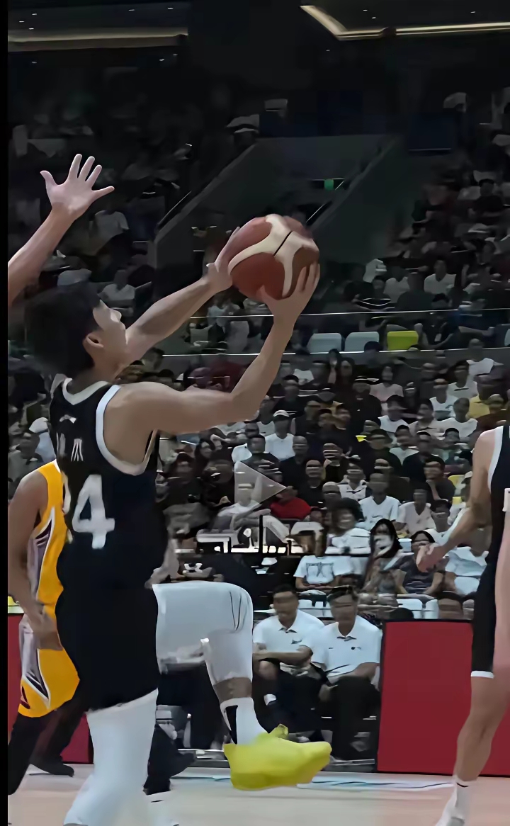 这场比赛定会激发球员的热情，双方将在场上尽情拼搏的简单介绍